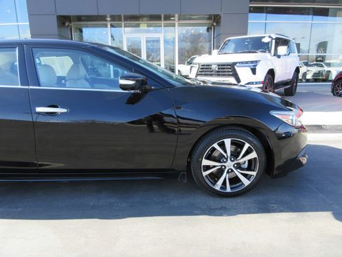Used 2016 Nissan Maxima Platinum image 13