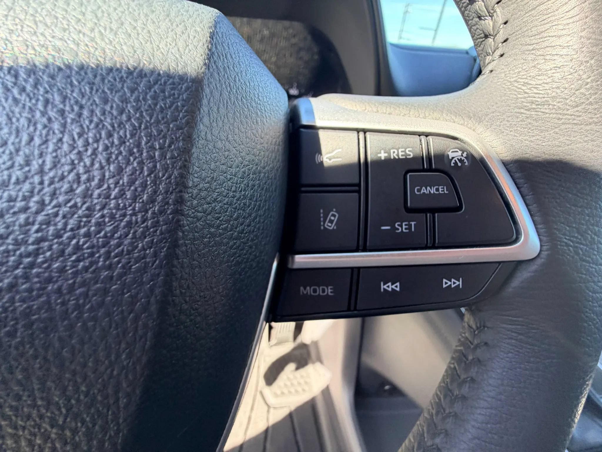 Used 2024 Toyota Sienna XLE w/ XLE Plus Package AWD/4WD image 15