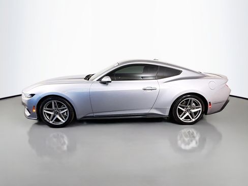 Used 2024 Ford Mustang Premium image 6