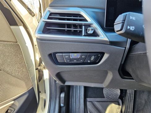 Used 2025 BMW 330i xDrive Sedan image 17