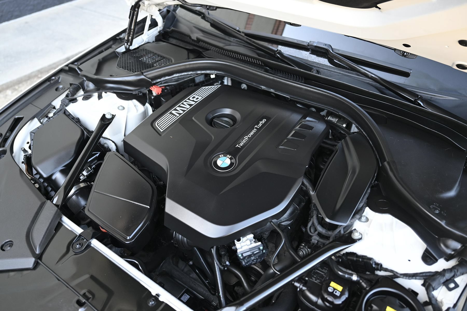 Used 2017 BMW 530i xDrive AWD/4WD image 12