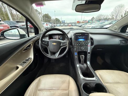 Used 2012 Chevrolet Volt Premium w/ Premium Trim Package image 19