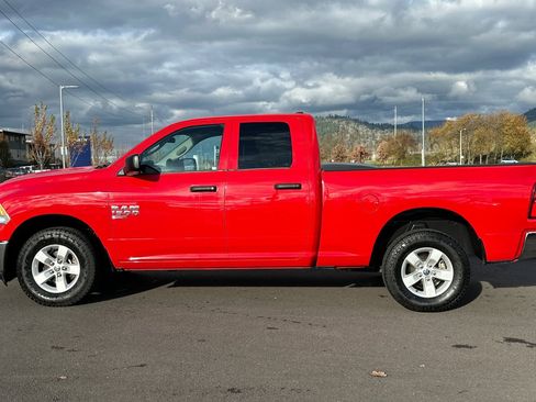 Used 2024 RAM 1500 Classic SLT image 6