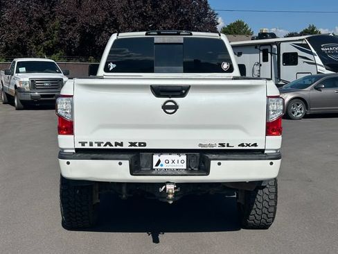 Used 2017 Nissan Titan SL AWD/4WD image 5