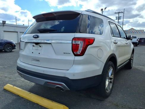 Used 2016 Ford Explorer Limited w/ Equipment Group 301A image 9