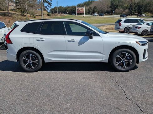 Used 2026 Volvo XC60 B5 Core AWD/4WD image 4