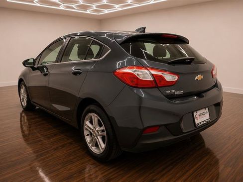 Used 2017 Chevrolet Cruze LT w/ Convenience Package FWD image 6