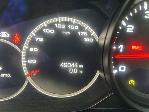 Used 2018 Porsche Panamera 4 image 16