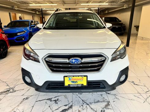 Used 2019 Subaru Outback 2.5i Premium AWD/4WD image 2