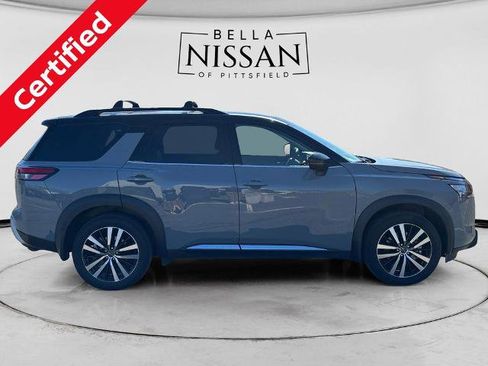 Certified 2025 Nissan Pathfinder Platinum w/ Cargo Package AWD/4WD image 7