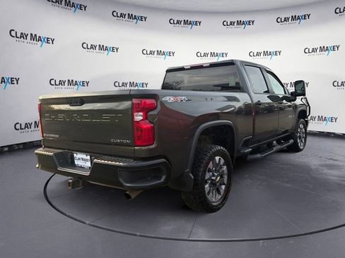 Used 2023 Chevrolet Silverado 2500 Custom w/ Custom Value Package image 5