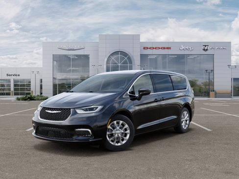 New 2026 Chrysler Pacifica Select image 1