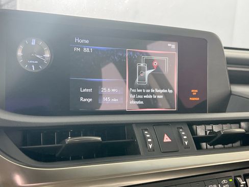 Used 2021 Lexus ES 250 w/ Accessory Package 2 AWD/4WD image 14