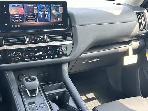 New 2026 Nissan Pathfinder SL AWD/4WD image 25