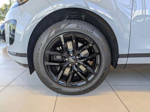 New 2026 Land Rover Range Rover Evoque S AWD/4WD image 9