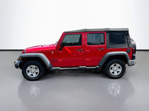 Used 2016 Jeep Wrangler Unlimited Sport w/ Connectivity Group AWD/4WD image 4