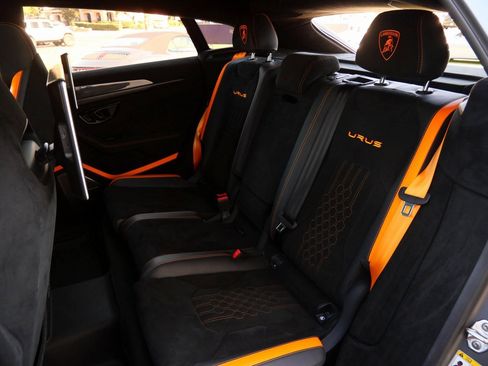 Used 2024 Lamborghini Urus Performante image 6