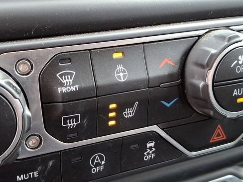 Used 2021 Jeep Gladiator Sport image 24