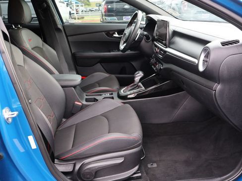 Used 2022 Kia Forte GT w/ GT Technology Package FWD image 21