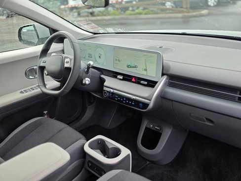 Certified 2024 Hyundai Ioniq 5 SEL image 8