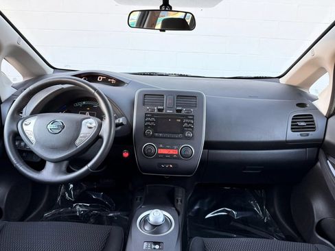 Used 2015 Nissan Leaf S w/ Charge Package FWD image 10