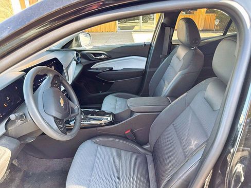 Used 2024 Chevrolet Trax LT FWD image 10