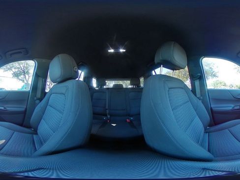 Used 2025 Chevrolet Equinox LT image 36