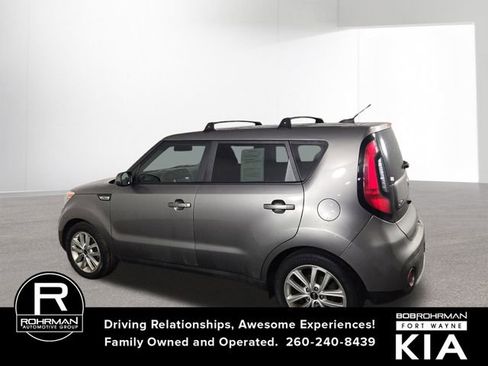 Used 2018 Kia Soul + image 10