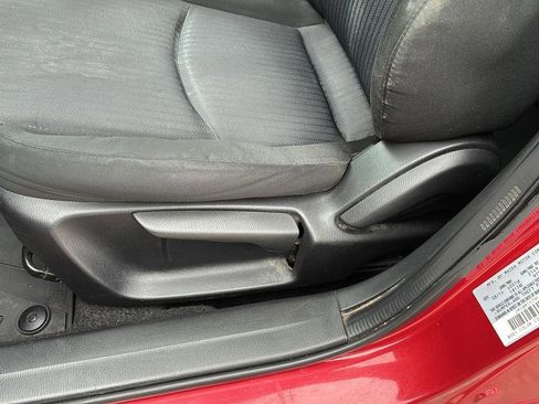 Used 2015 MAZDA MAZDA3 i SV FWD image 13