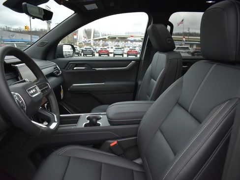 New 2026 GMC Acadia Elevation w/ Elevation Premium Package image 16