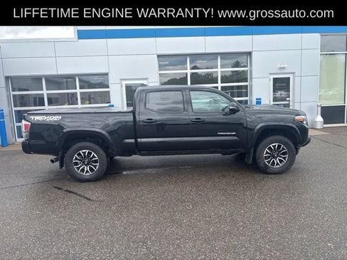 Used 2022 Toyota Tacoma TRD Sport AWD/4WD image 8