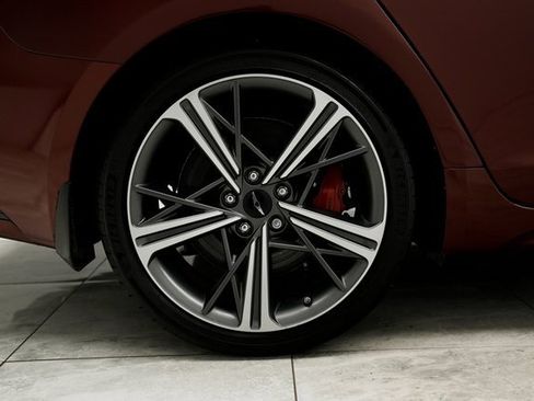 Used 2024 Genesis G70 2.5T w/ Sport Prestige Package image 33