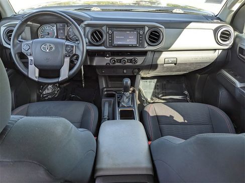 Used 2016 Toyota Tacoma SR5 image 15