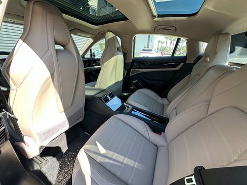 Used 2026 Porsche Panamera 4 image 33