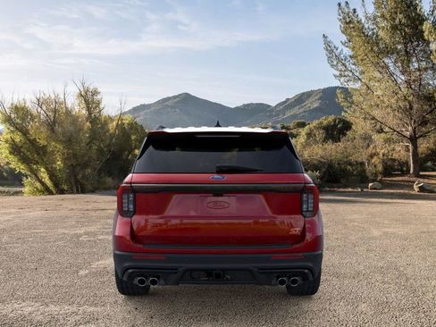 Used 2025 Ford Explorer ST w/ Sun And Sound Package image 5