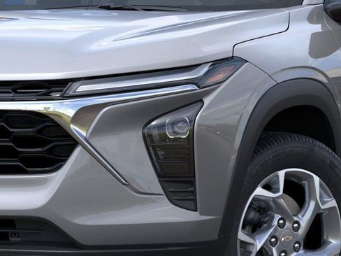 New 2026 Chevrolet Trax LS w/ LS Convenience Package FWD image 10