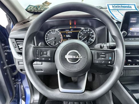 Used 2023 Nissan Rogue SV image 19