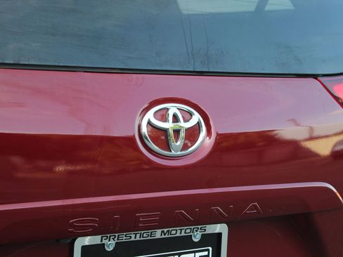 Used 2015 Toyota Sienna XLE Premium image 41
