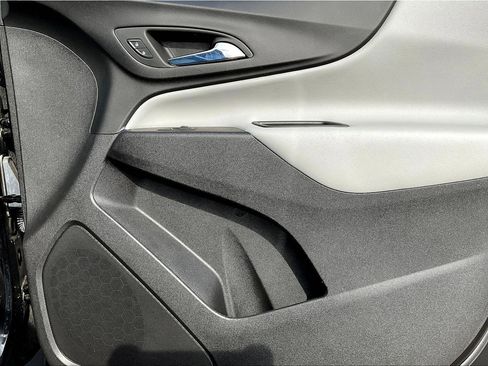 Used 2023 Chevrolet Equinox LS w/ LS Convenience Package FWD image 28