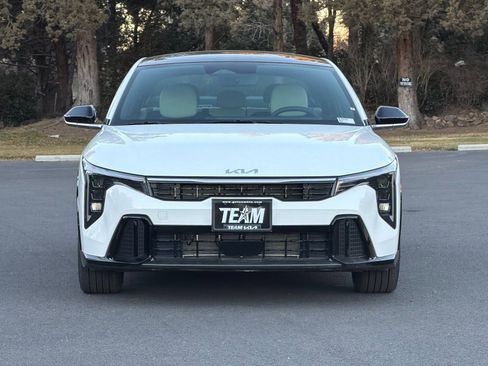New 2025 Kia K4 GT-Line image 9