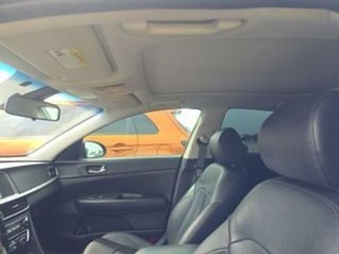 Used 2020 Kia Optima SE FWD image 8