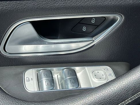 Used 2023 Mercedes-Benz GLE 450 4MATIC image 17