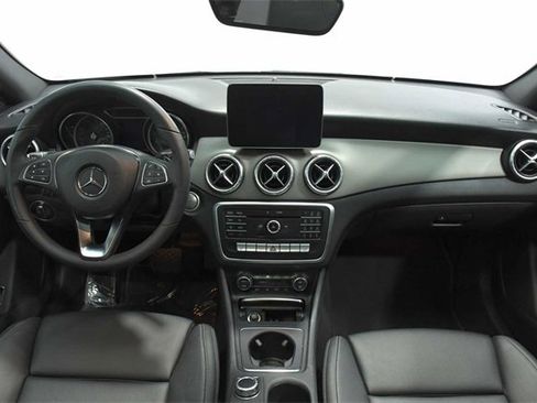 Used 2019 Mercedes-Benz CLA 250 image 29