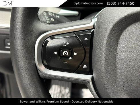 Used 2024 Volvo XC60 T8 Ultimate w/ Protection Package Premier image 29