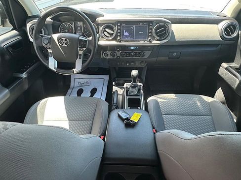 Certified 2023 Toyota Tacoma SR5 AWD/4WD image 19