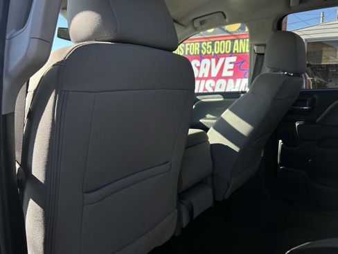 Used 2017 Chevrolet Silverado 1500 Custom w/ Custom Convenience Package image 17