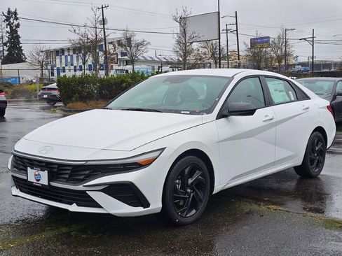 New 2026 Hyundai Elantra Sport image 3