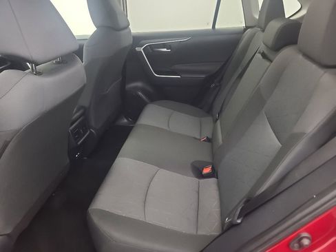 Used 2025 Toyota RAV4 XLE AWD/4WD image 21