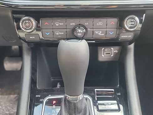 New 2026 Jeep Compass Limited image 13