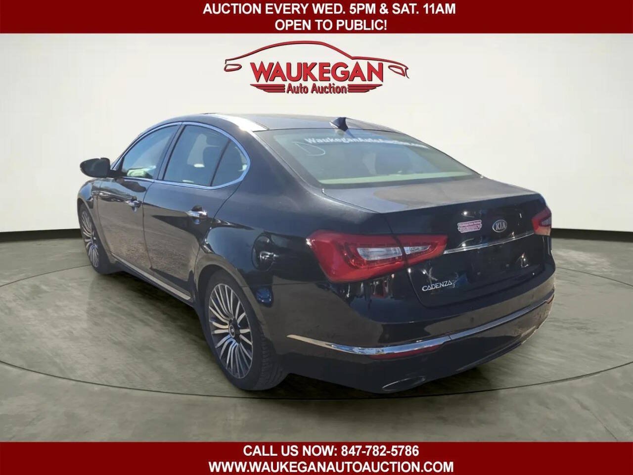 Used 2014 Kia Cadenza Premium w/ Technology Package FWD image 4